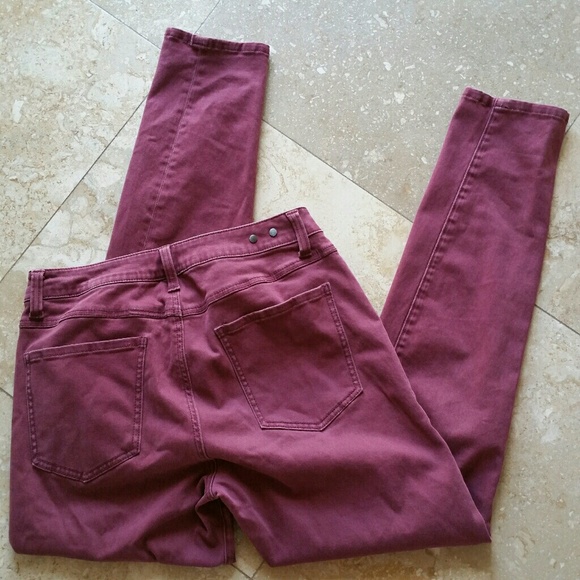 CAbi JeAns - Picture 5 of 9